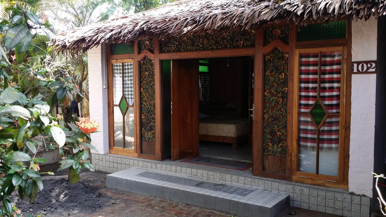 Villa Isabella Putri B&B Jepara Zewnętrze zdjęcie